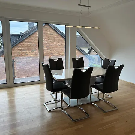 דירה Stilvolles Retreat Mit Loggia & 2 Schlafzimmern