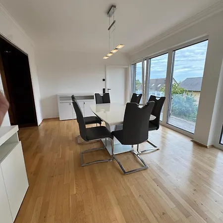 Stilvolles Retreat Mit Loggia & 2 Schlafzimmern