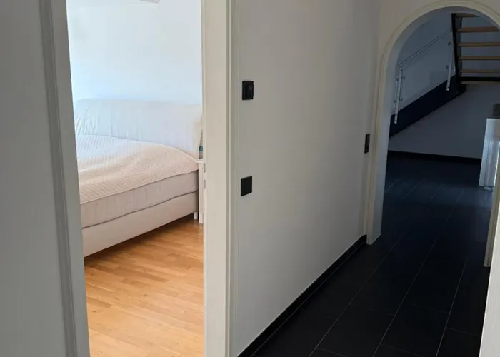 Daire Stilvolles Retreat Mit Loggia & 2 Schlafzimmern