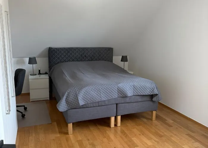 Stilvolles Retreat Mit Loggia & 2 Schlafzimmern * Niederkassel